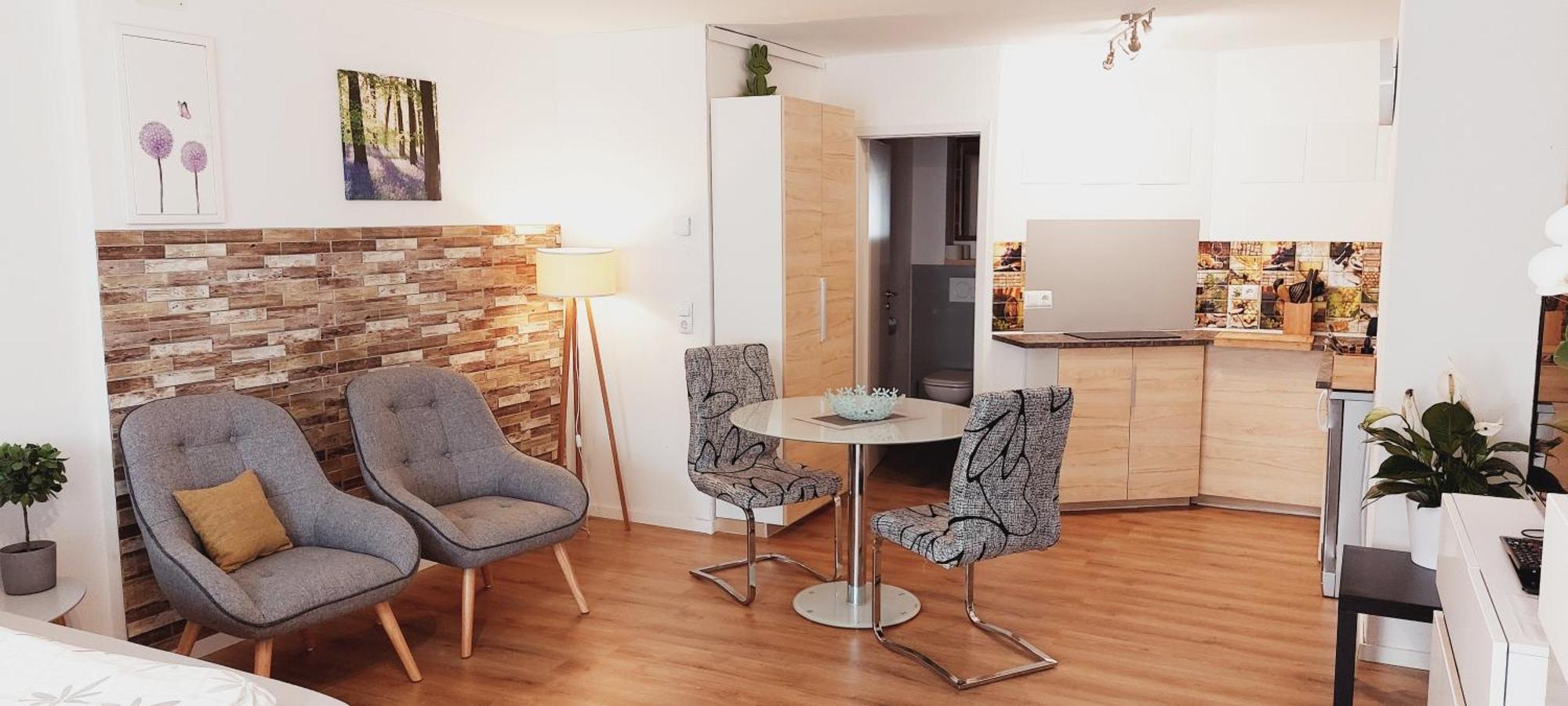 Modernes Souterrain Apartment Black Forest Mit Separatem Eingang Und Kfz-Stellplatz Bad Dürrheim Dış mekan fotoğraf